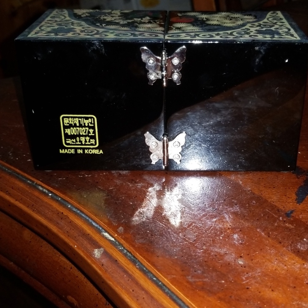 Jewelry box - Picture 4 of 4